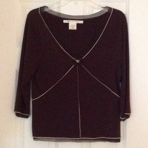 Light weight 3/4 sleeve blouse!